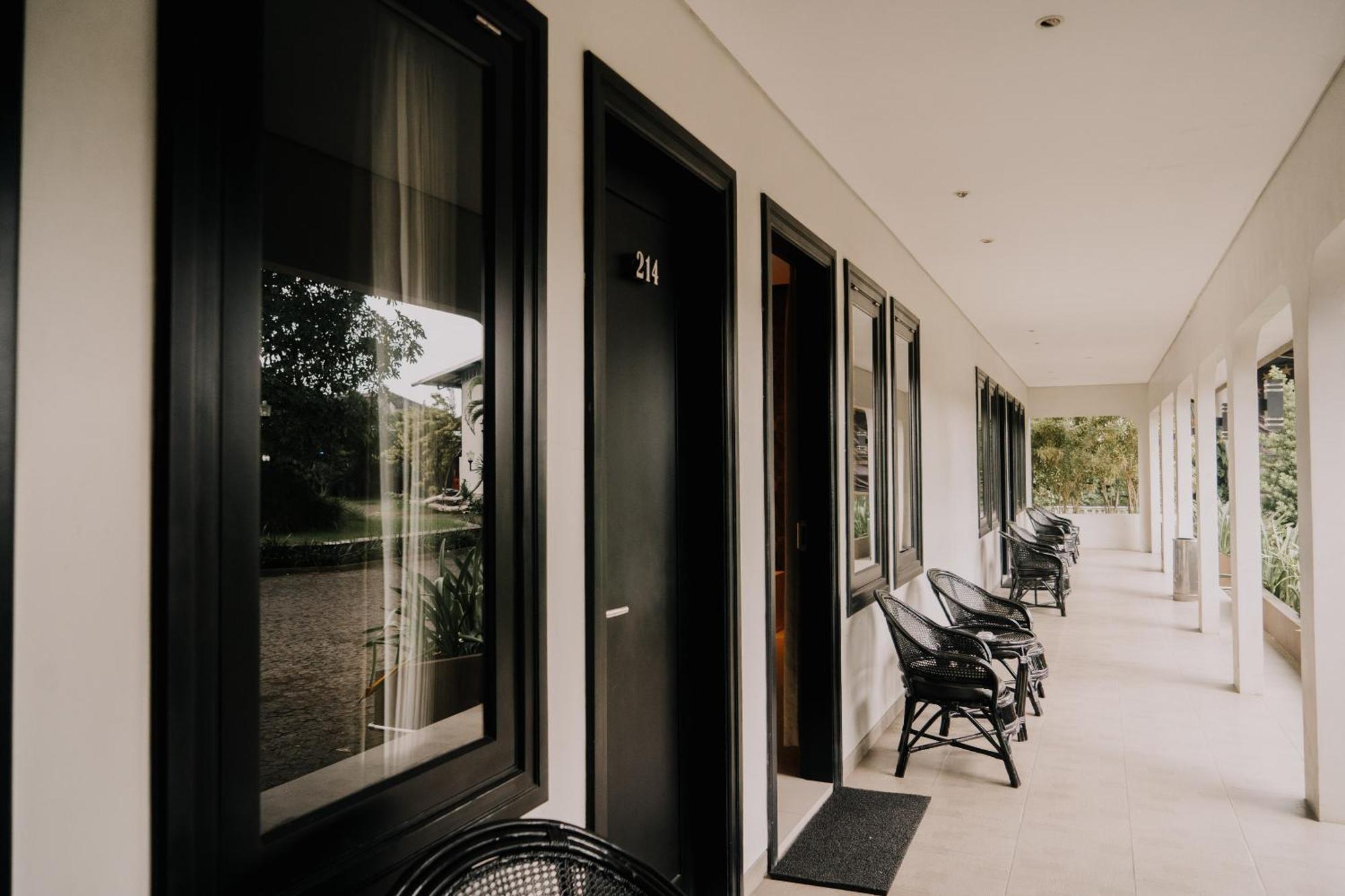 New Surya Hotel Banyuwangi  Exterior foto